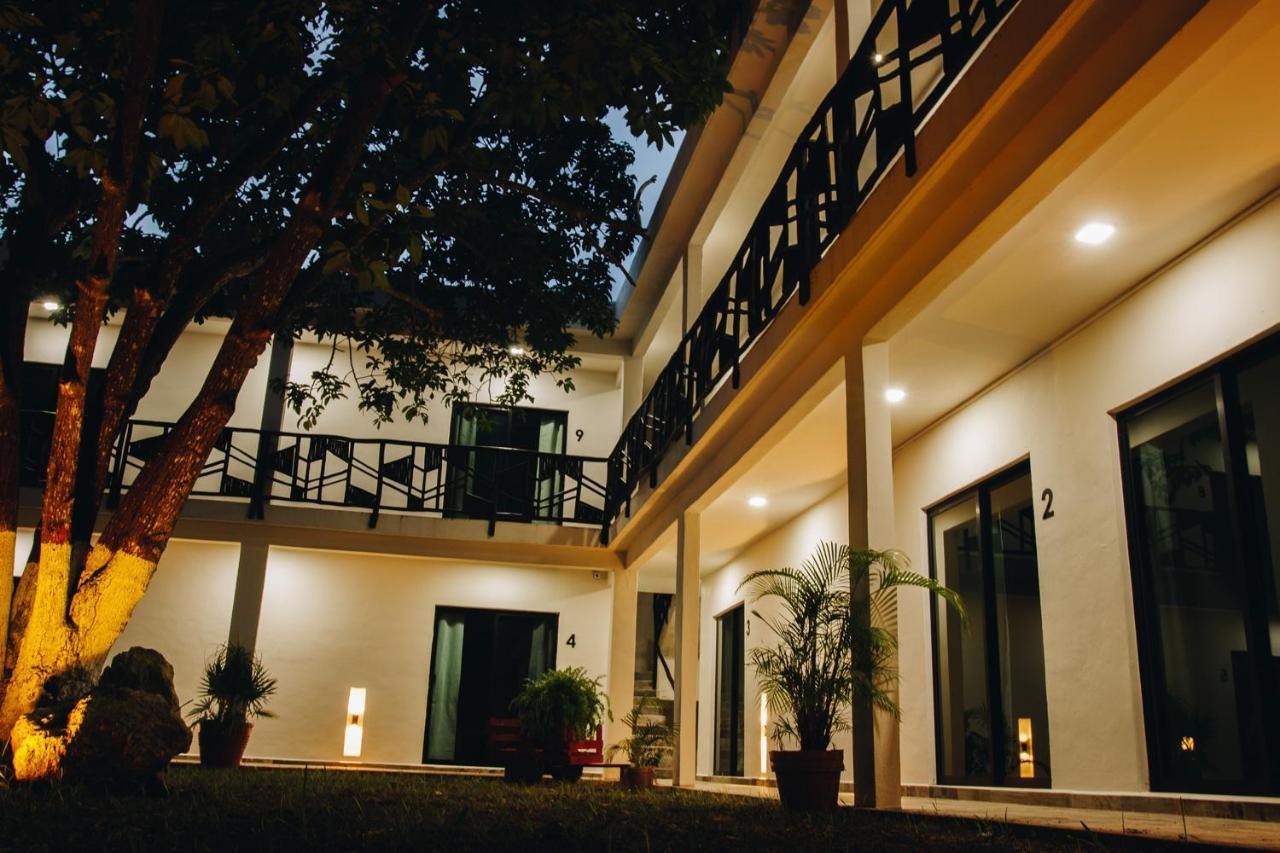 Hotel Brisas בקאלאר מראה חיצוני תמונה