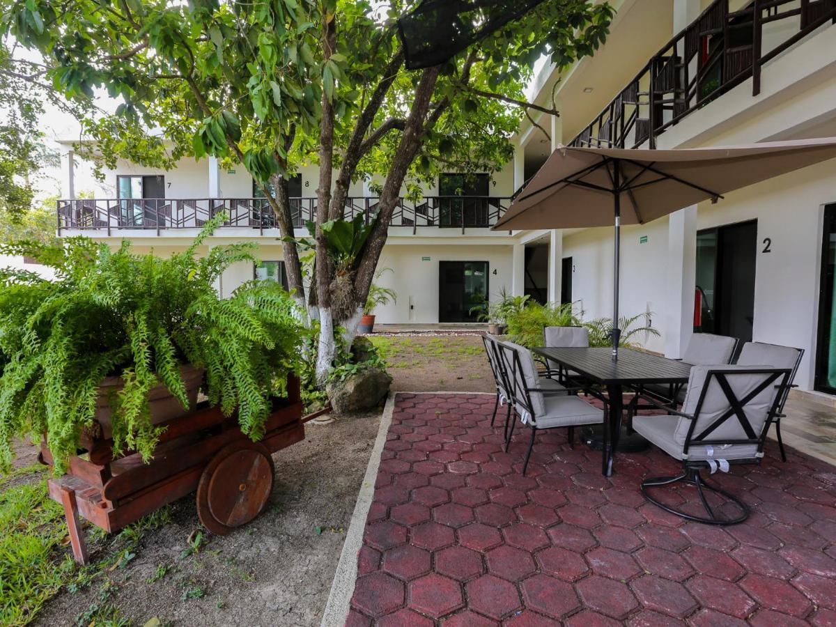 Hotel Brisas בקאלאר מראה חיצוני תמונה