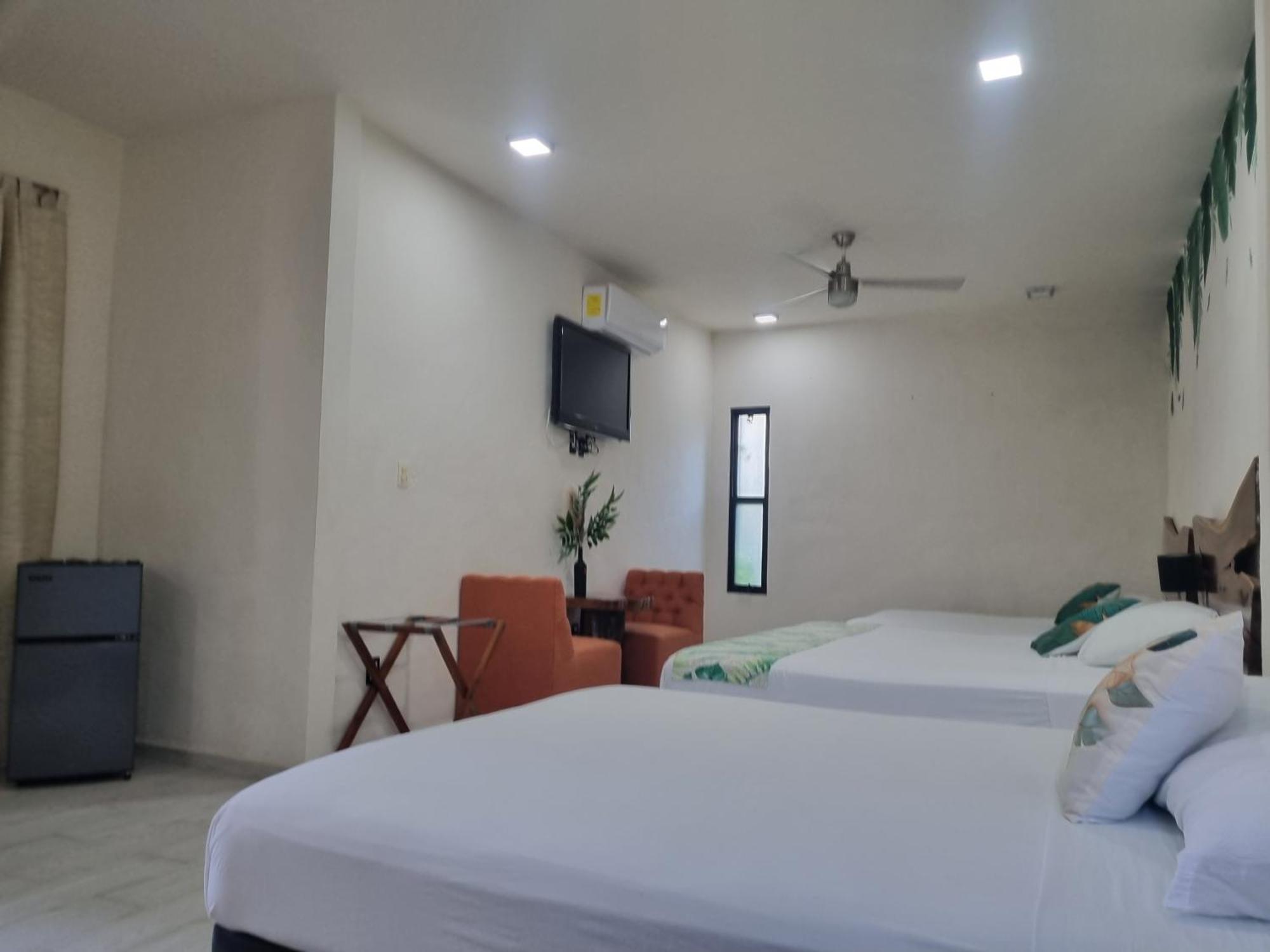 Hotel Brisas בקאלאר מראה חיצוני תמונה