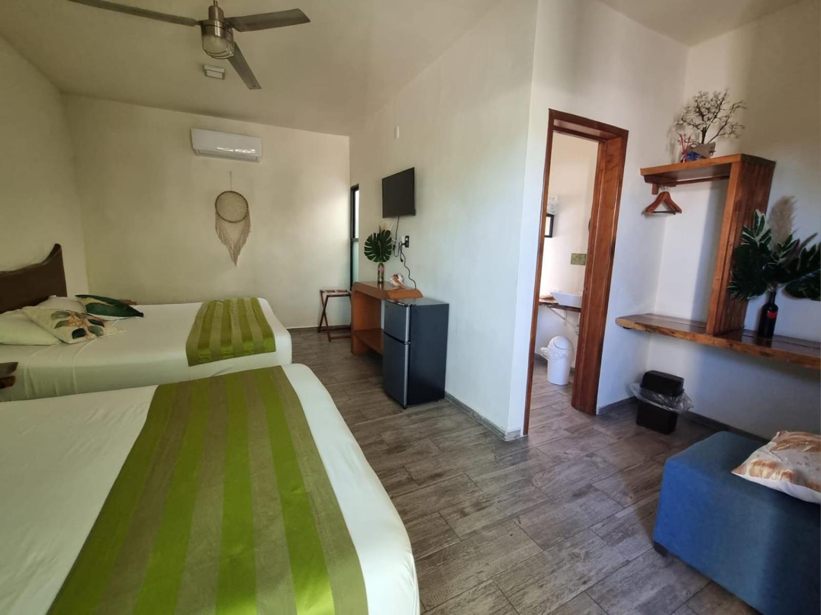 Hotel Brisas בקאלאר מראה חיצוני תמונה