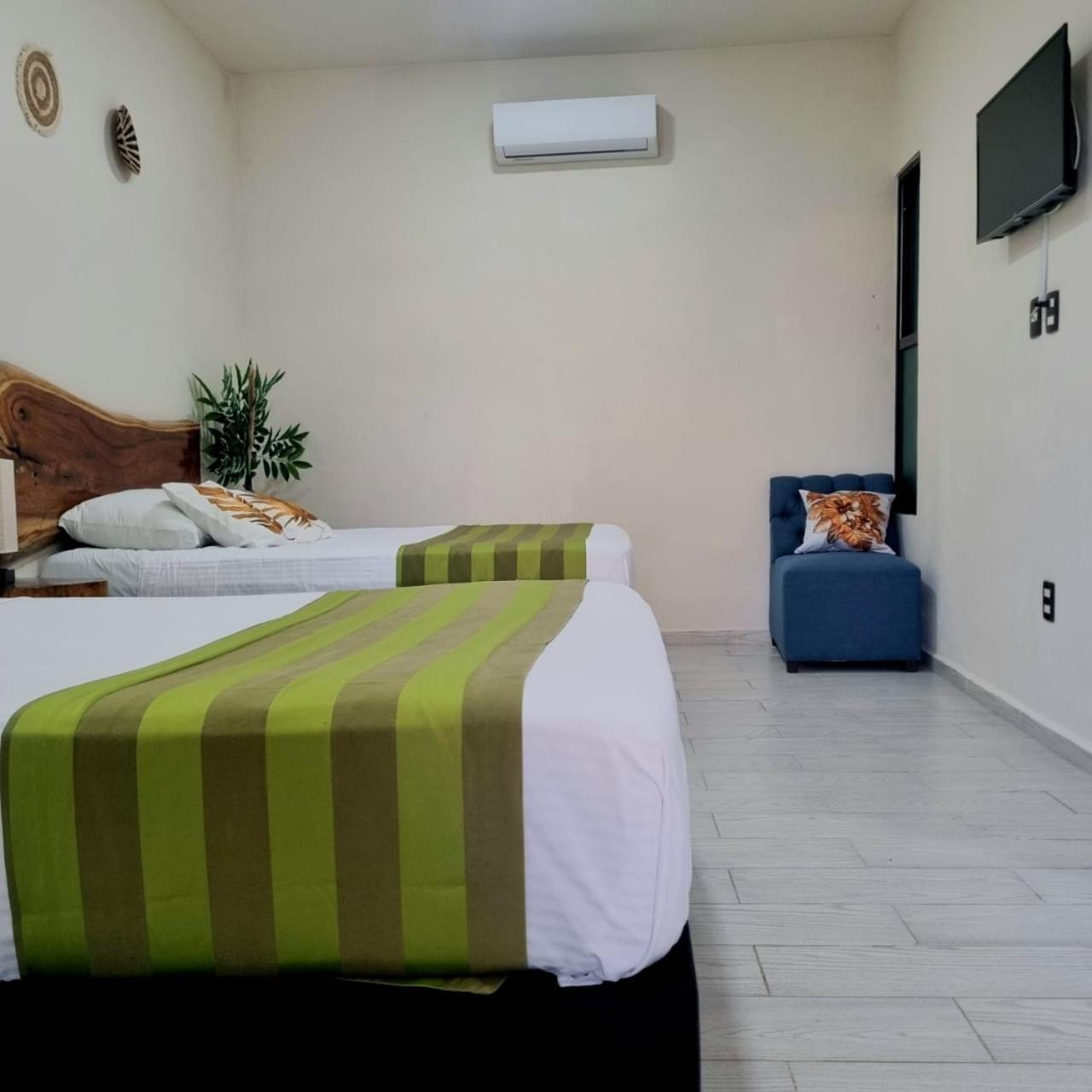 Hotel Brisas בקאלאר מראה חיצוני תמונה