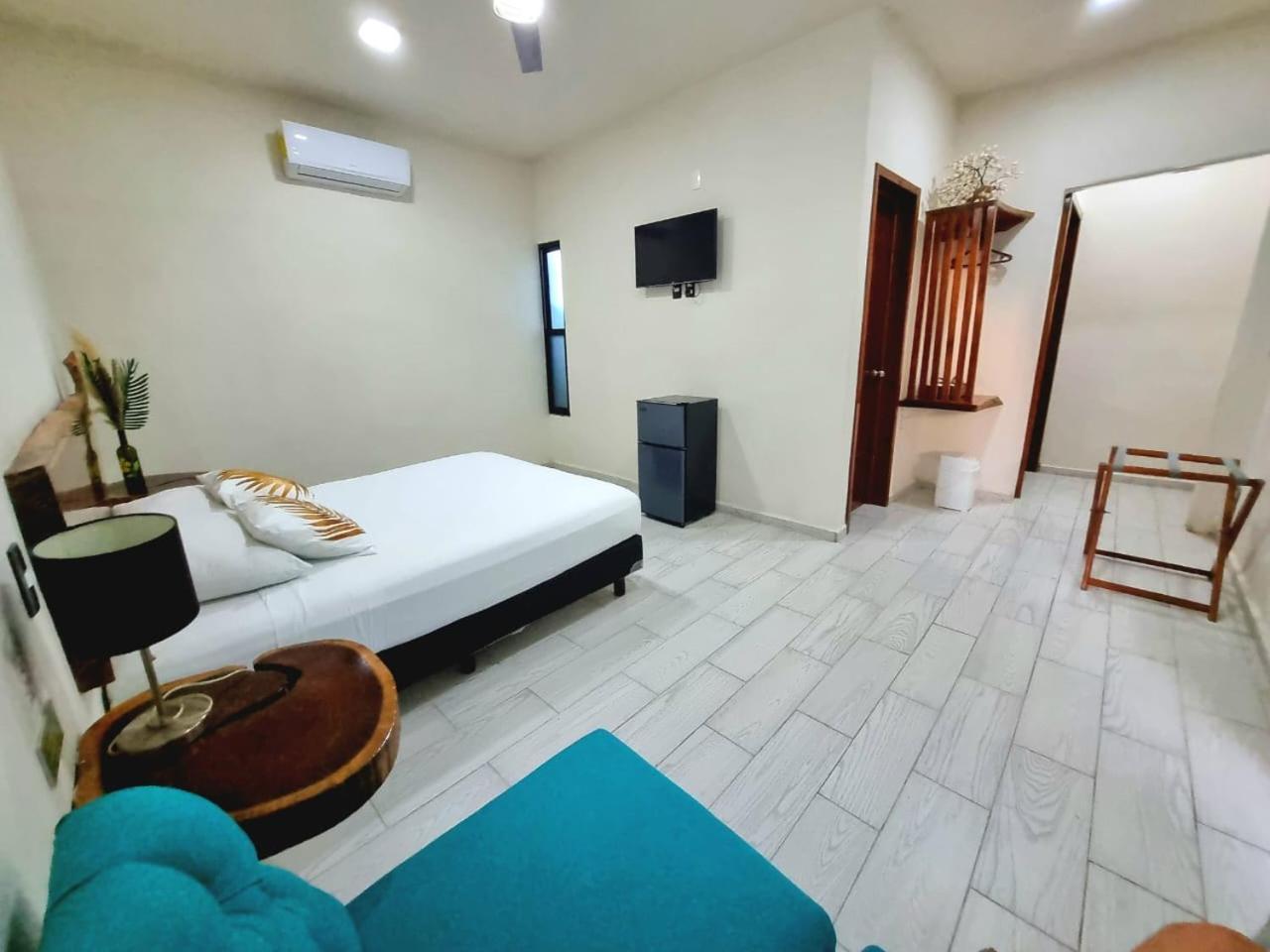 Hotel Brisas בקאלאר מראה חיצוני תמונה